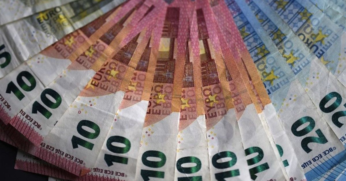 من التضخم المفرط إلى اليورو