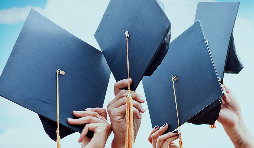 هل انتهى عصر الأطروحات؟ نظام صيني جديد يمنح الدكتوراه دون كتابة ورقة علمية – ثورة تعليمية تعيد تشكيل علاقة الجامعات بالصناعة